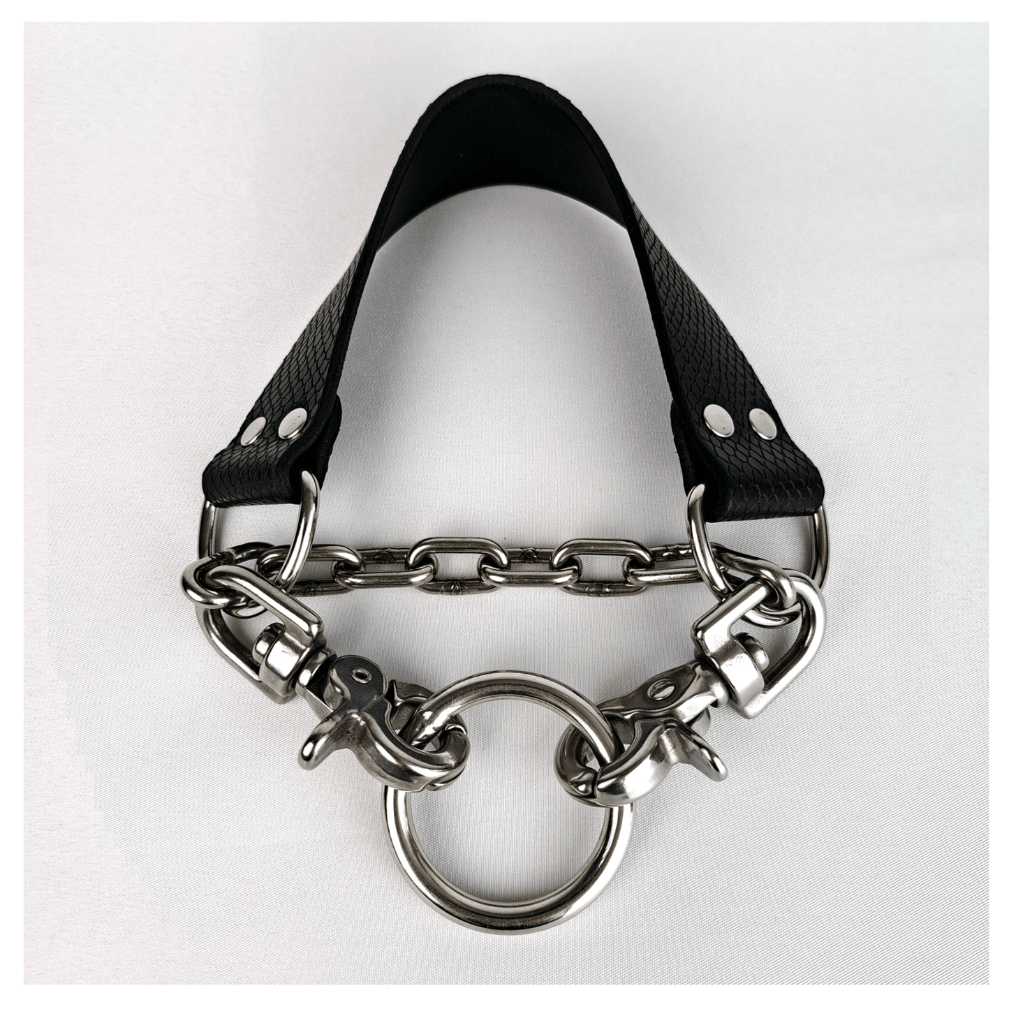 BOAKAPITEL – III. BLACK VIPER - skinpressedtight